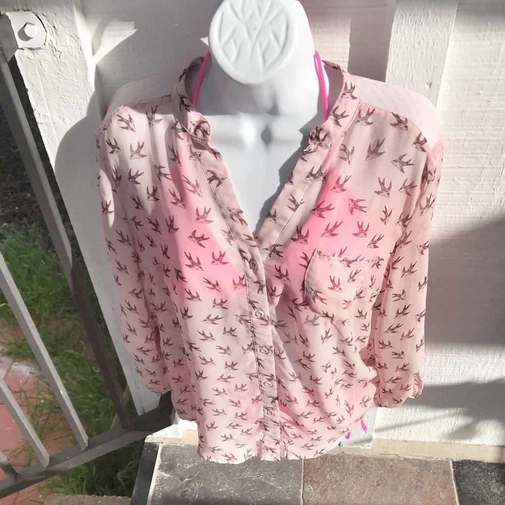 was $18 No boundaries s13 swallow tail top button down